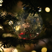 Glass Snowflake Bauble