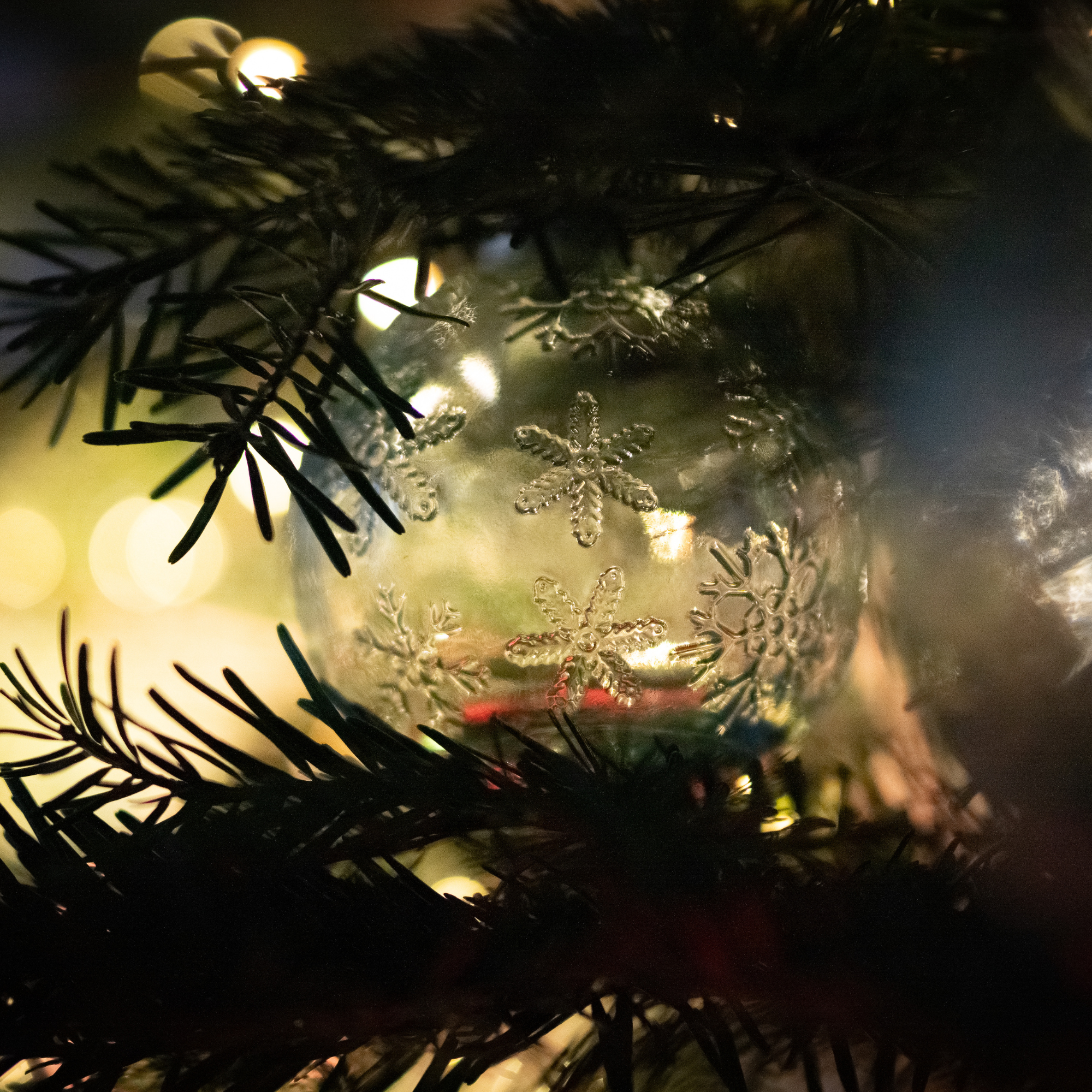 Glass Snowflake Bauble