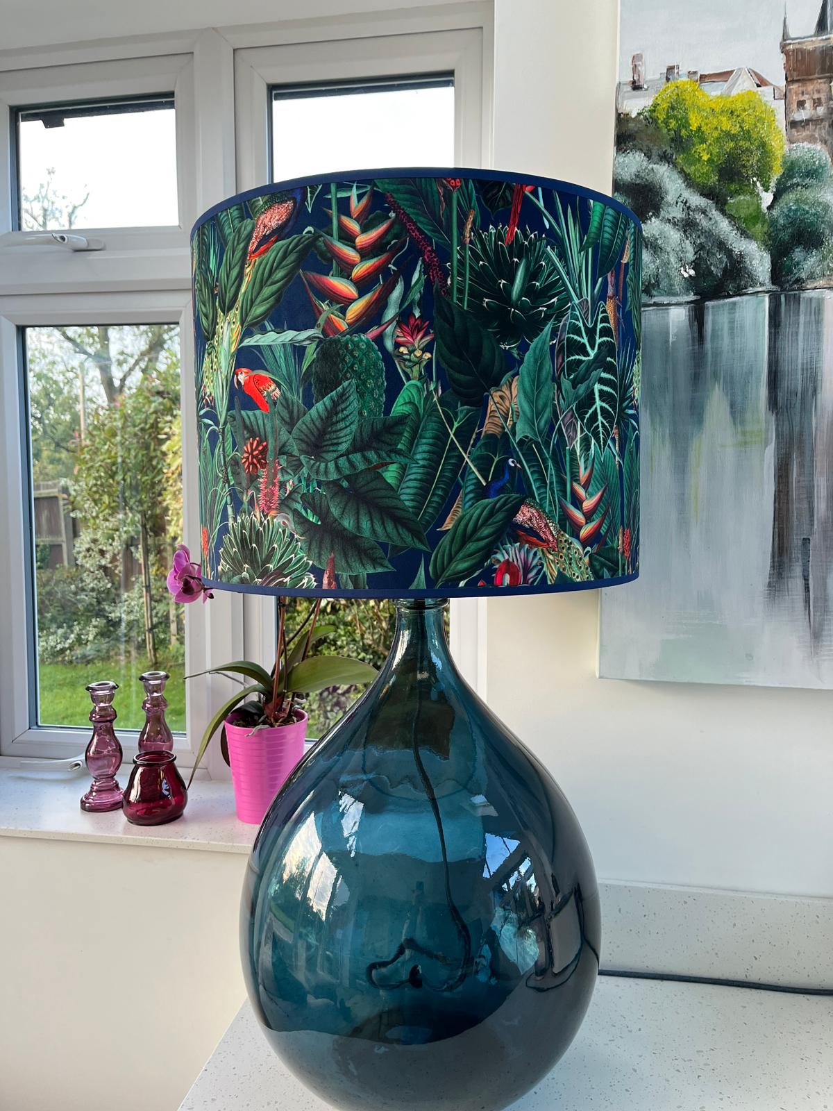 62cm_Garaffa_Lamp_with_Tropical_birds_Blue_Shade3_2.jpg