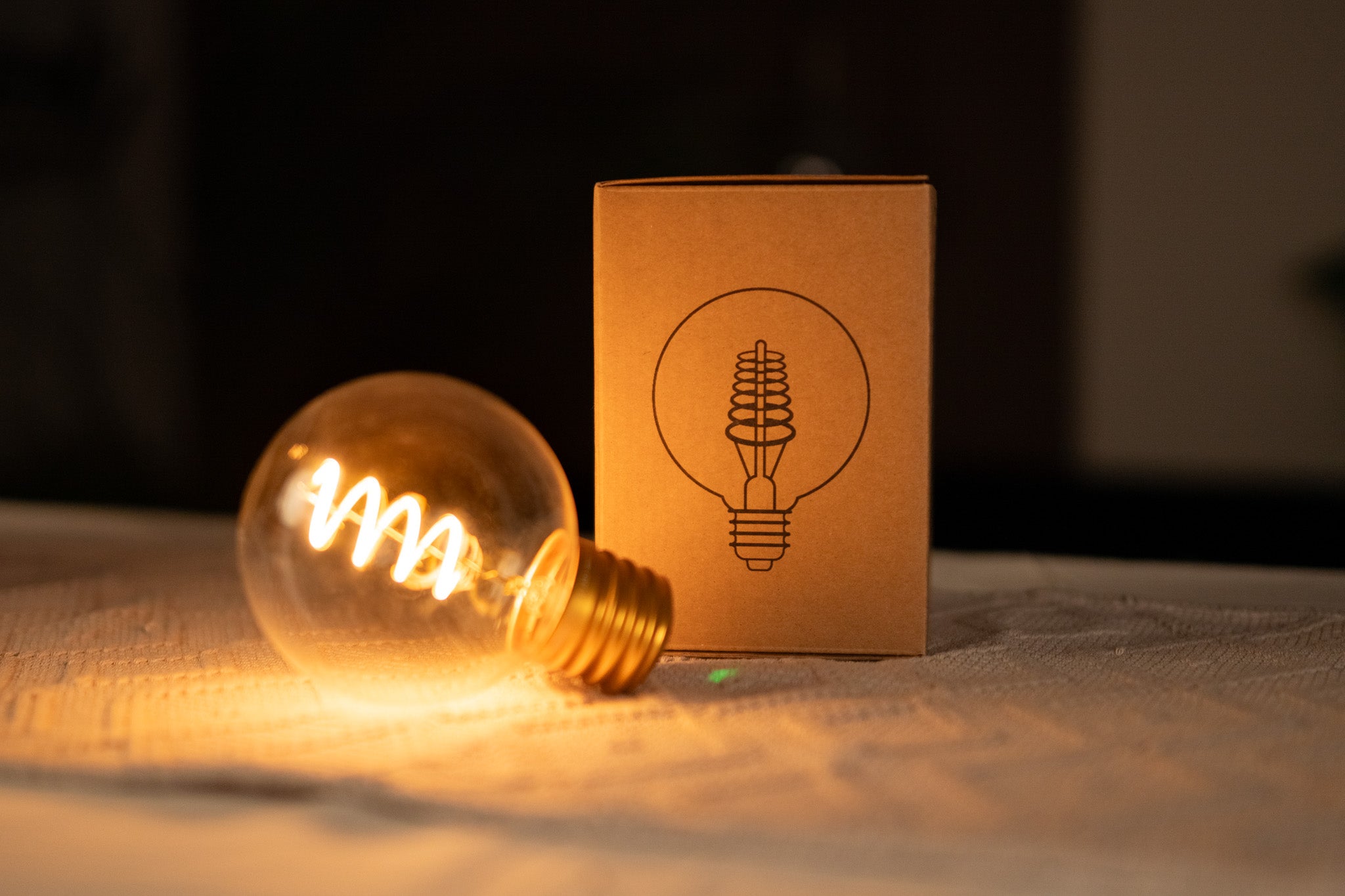 Cordless USB LED Lightbulb | Spiral Filament Lightbulb