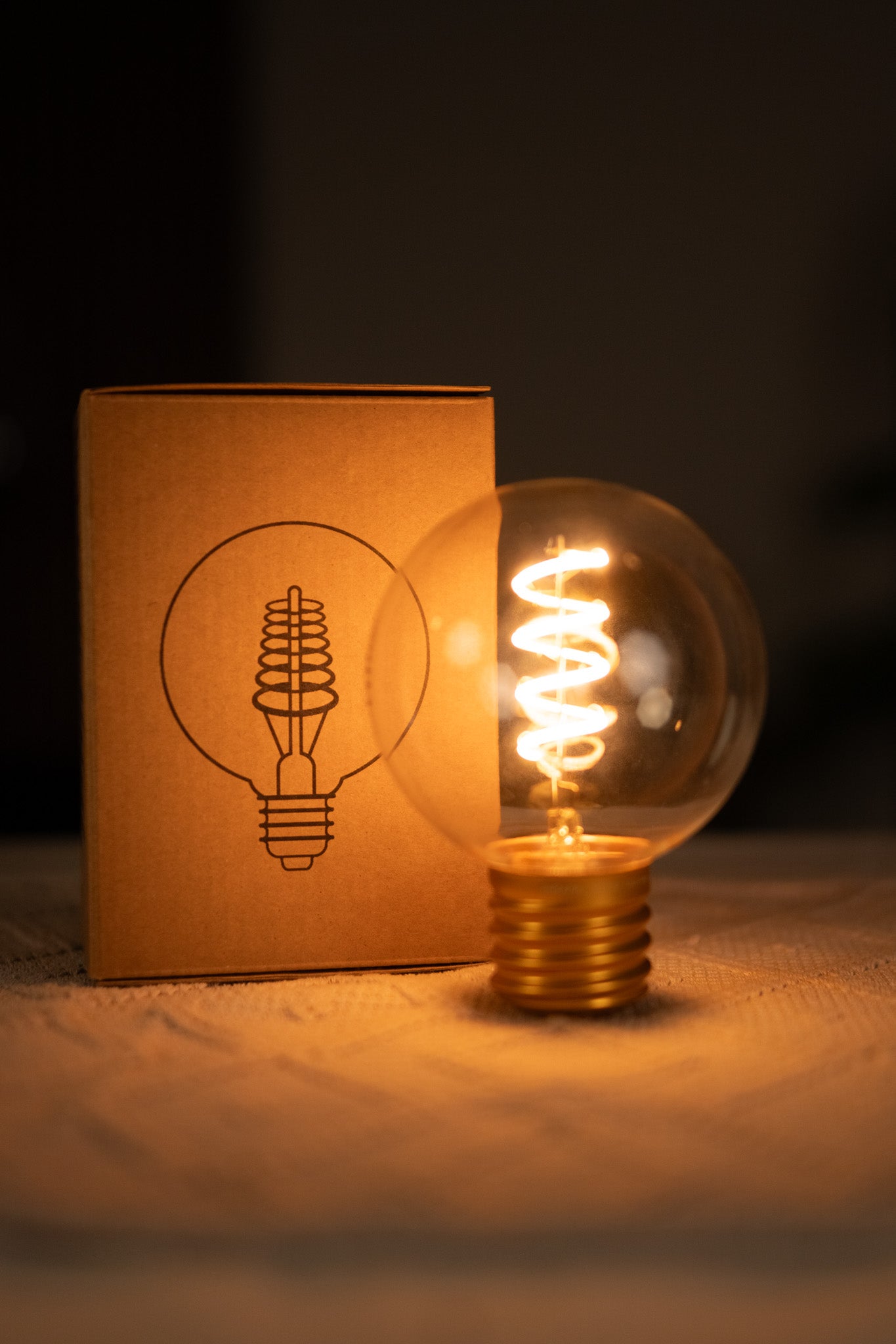 Cordless USB LED Lightbulb | Spiral Filament Lightbulb