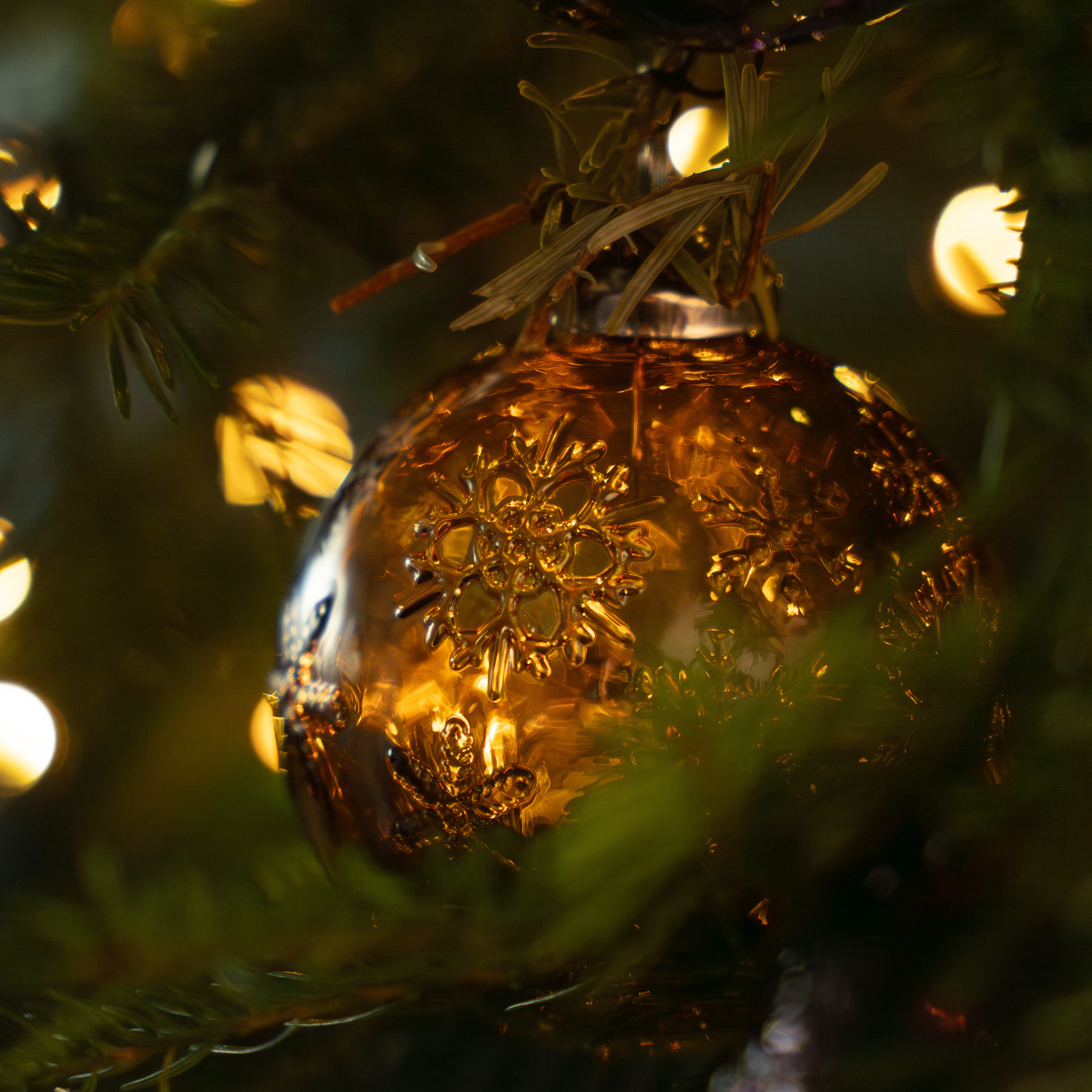 Glass Snowflake Bauble