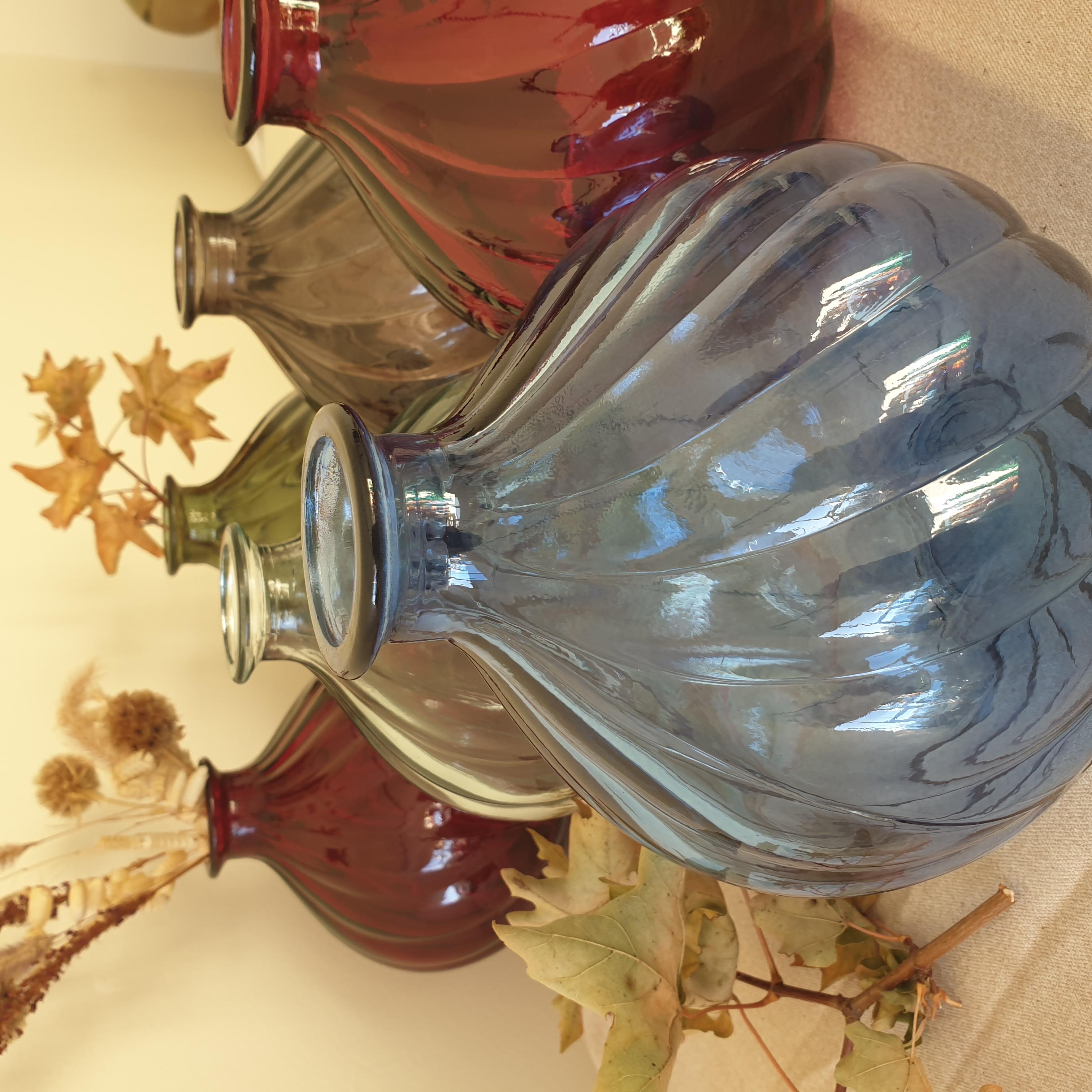 Recycled Glass Spiral Vase 17cm