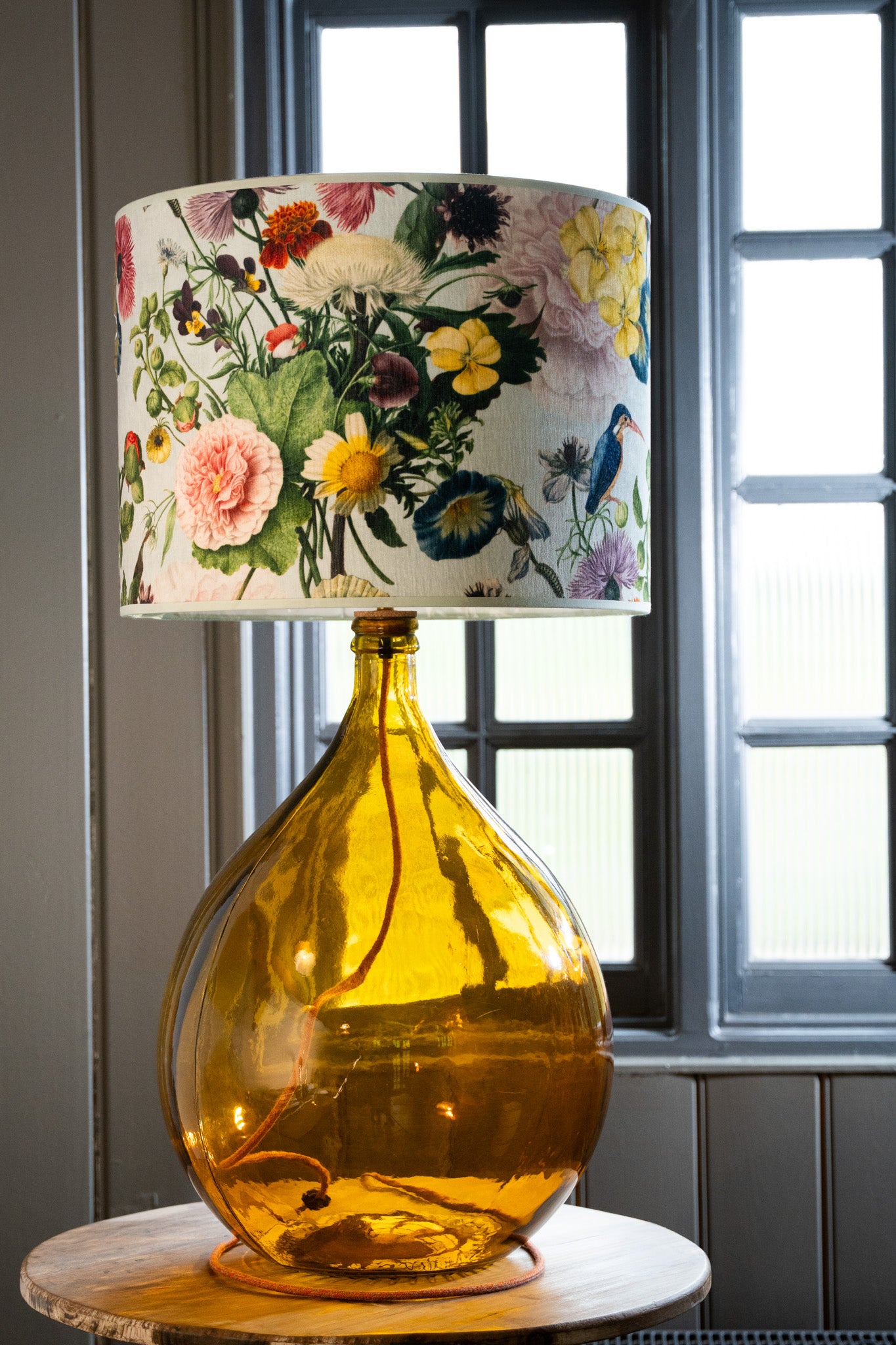 Pale Hortus Velvet Shade 8" to 18"